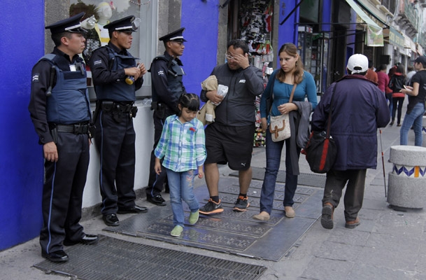 El 66% de los habitantes de ciudades del país reprueban a sus policías