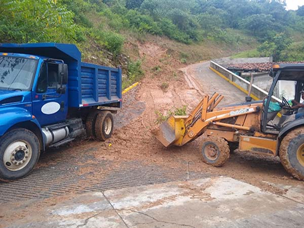 Lluvias afectan viviendas y carreteras en 8 municipios de Puebla: Segob