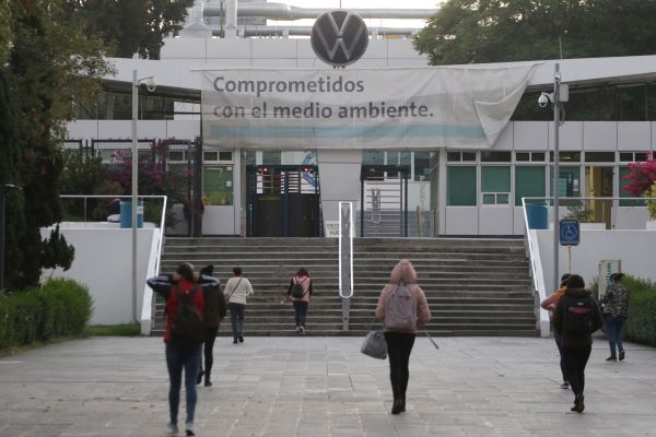 Muere trabajador de Volkswagen sospechoso de COVID