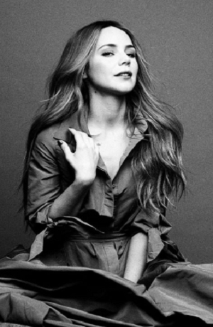 Se “acaban” a Camila Sodi en redes sociales por maleducada