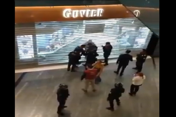 Balacera en Parque Puebla; ladrones asaltaron joyería Guvier