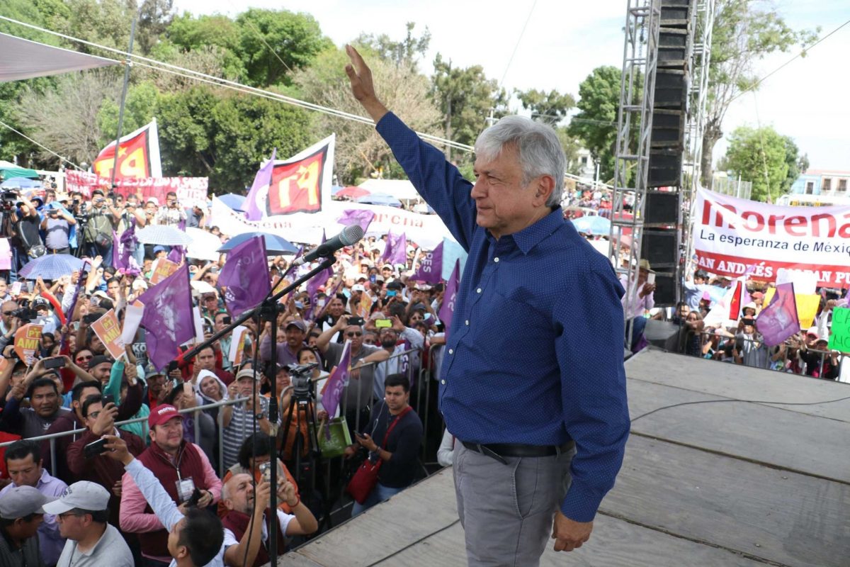 Particular de AMLO contrató empresas fantasma para precampaña en Puebla