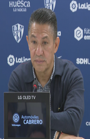 Nacho Ambriz es presentado como técnico del Huesca