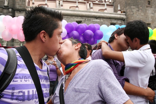 Alerta por asesino serial de homosexuales en Coahuila