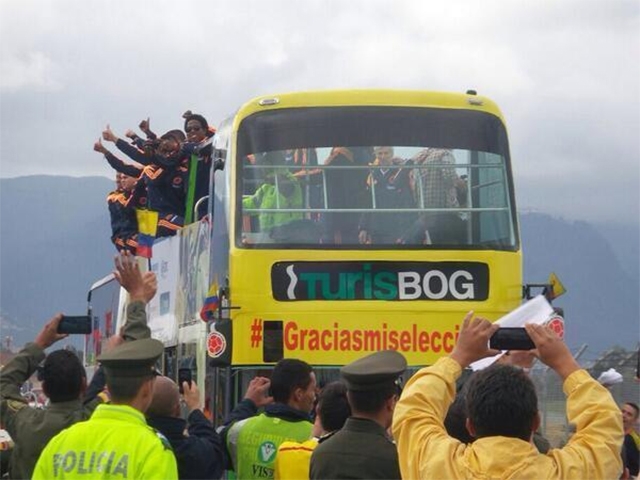Jugadores colombianos son recibidos como héroes en Bogotá