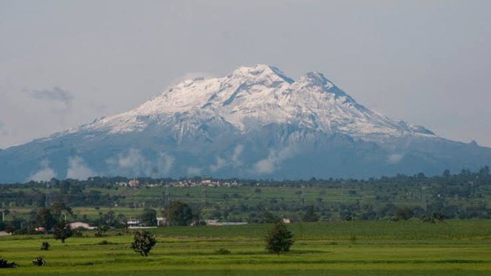 Hallan con vida en El Verde a menor reportado como extraviado en el Iztaccíhuatl