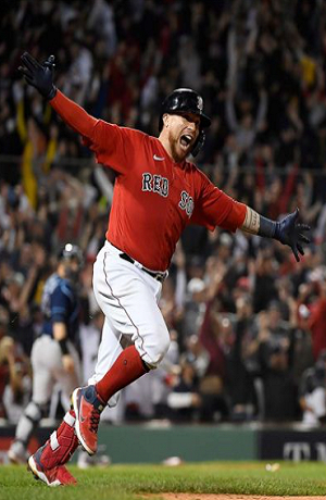 Boston gana 6-4 a Tampa Bay y se pone adelante en la serie divisional