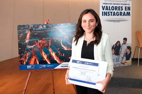 Alumna de la UMAD gana segundo lugar en concurso estatal