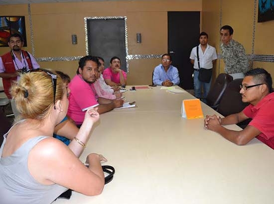 Maestro de tercero de primaria golpea a sus alumnos