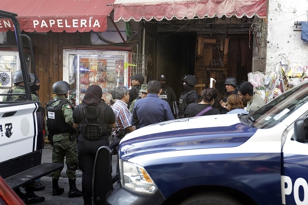 Detienen a 10 personas en cateo a “La Maldita Vecindad” del centro de Puebla