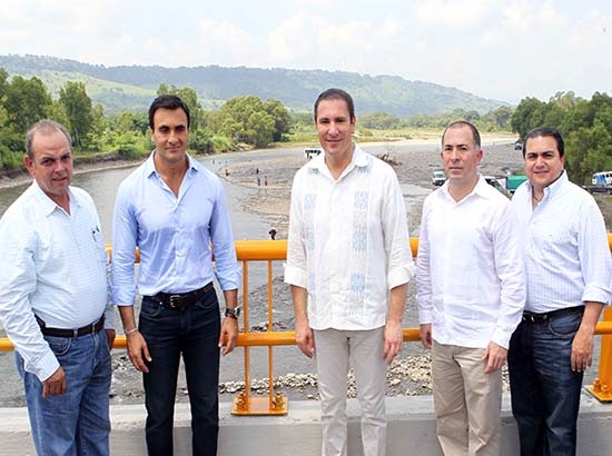 RMV inaugura puente “El Tepetate” para comunicar Xicotepec con Jalpan