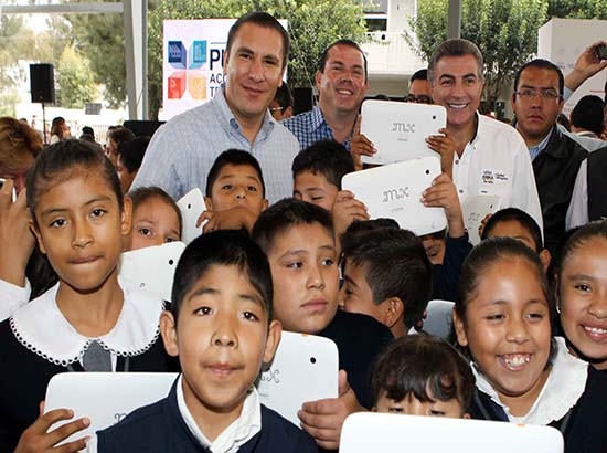 Moreno Valle y Gali inauguran rehabilitación del Centro Escolar “Gregorio de Gante”