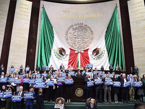 Por visita de Maduro chocan PAN y Morena en San Lázaro