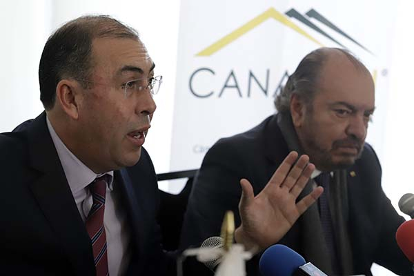La Canadevi pide al gobernador Barbosa ampliar programa de subsidio de vivienda