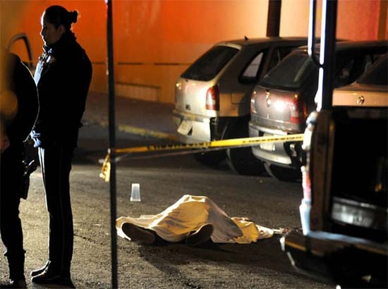 Riña campal entre 70 personas por ofensa a mujer; un muerto y dos lesionados