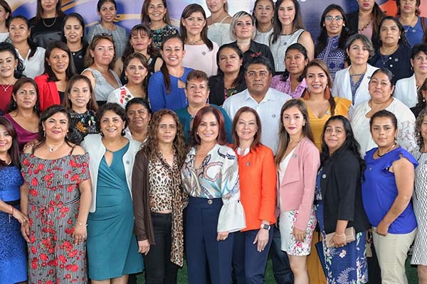 Dinorah López de Gali se reúne con presidentas y directores de Sistemas Municipales DIF