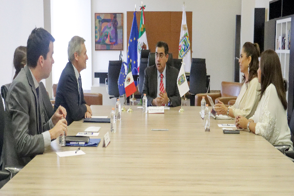 Se reúne Céspedes Peregrina con embajadores de China y Unión Europea