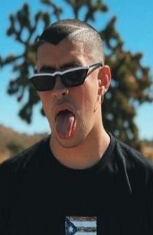 Bad Bunny aparece en redes sociales cantando “Tusa”