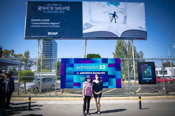 BUAP premió a ganadores del concurso “Captura el regreso seguro a clases 2022”