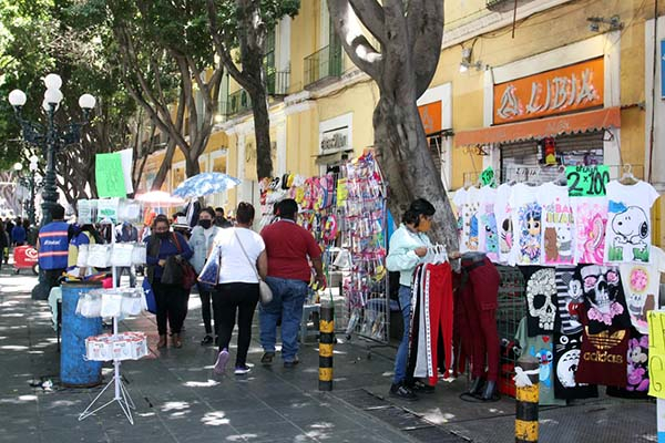 Cabildo decidirá si se instalan o no los ambulantes en domingo en Puebla: Segom