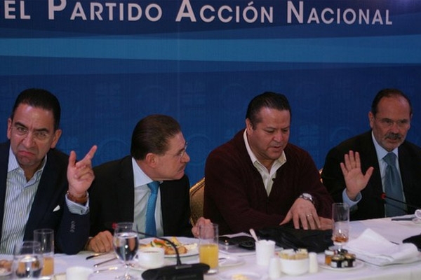 Ante boicot del PAN, Peña Nieto cancela visita al Senado