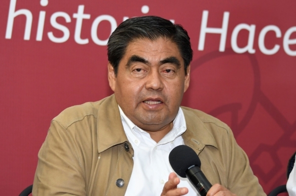 El jueves se anuncia aumento a pasaje en Puebla, prevé Barbosa