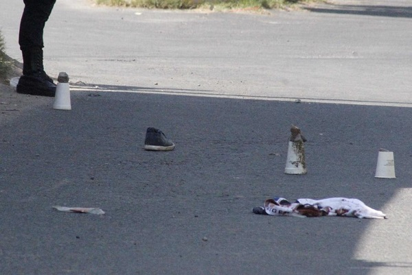 Tres civiles muertos por choque entre policías y pobladores de Coyomeapan