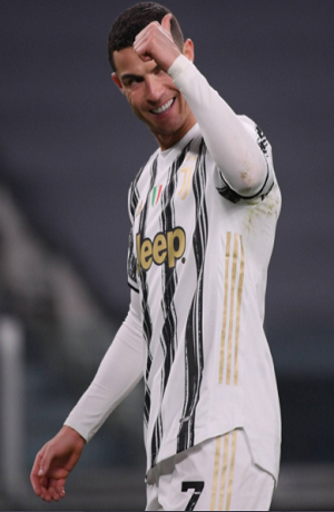 Cristiano Ronaldo anota triplete en triunfo de la Juve 3-1 ante Cagliari