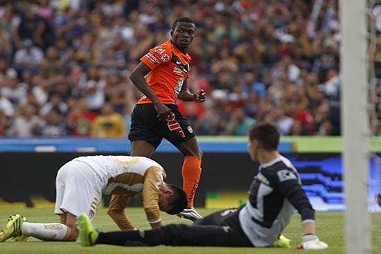 Pumas, fuera; Pachuca contra Santos, la otra semifinal