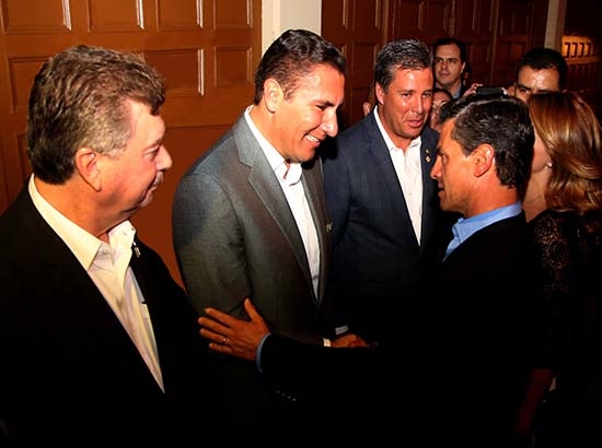 RVM acompaña al presidente Peña en reunión con migrantes en California