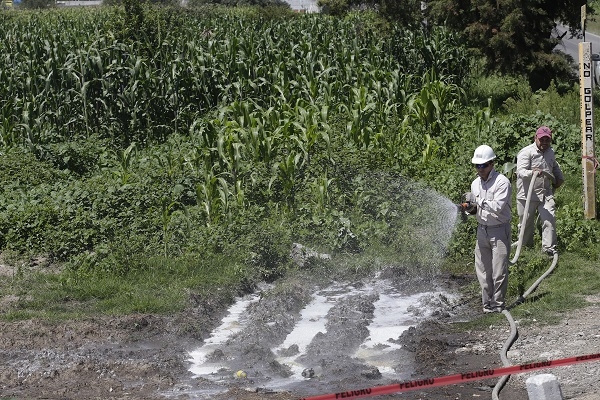 FOTOS: Descubren tomas clandestinas de combustible en Amozoc y Ocotitlán