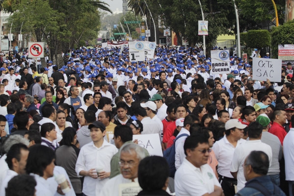 FOTOS: Sindicatos y organizaciones marchan en Puebla este 1º de mayo