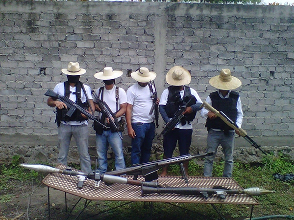 “Los Blancos de Troya”, nuevo grupo de autodefensas en Michoacán