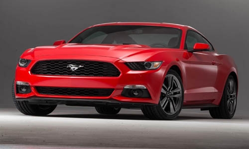 Ford Mustang integra bolsas de aire en las rodillas