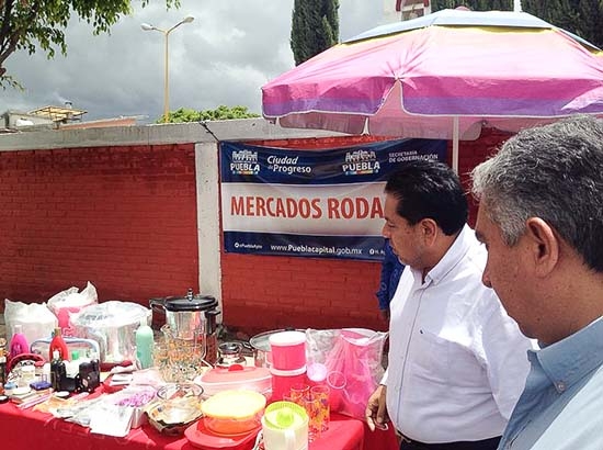 Puebla suma a ambulantes a programa de mercados rodantes