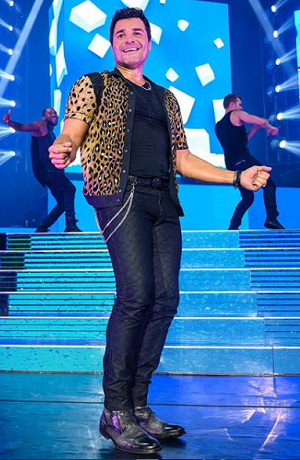 Chayanne aparece en redes cantando “Se te Nota” de Lele Pons