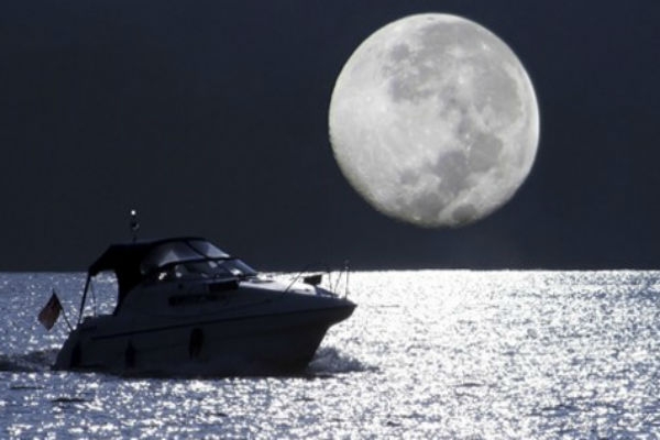 Luna se aleja cuatro centímetros anuales de la Tierra