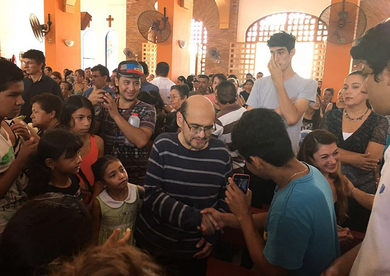 Dan el último adiós al “Profesor Jirafales” en Puerto Vallarta