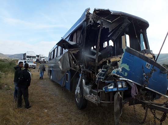 22 lesionados por choque en vía Azumbilla-El Seco