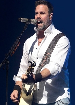 Murió Troy Gentry al desplomarse helicóptero en Nueva Jersey