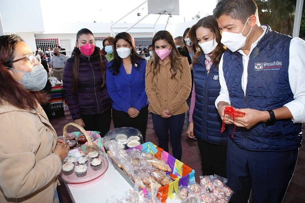 Eduardo Rivera inaugura centro de desarrollo “Contigo Mujer” en San Ramón