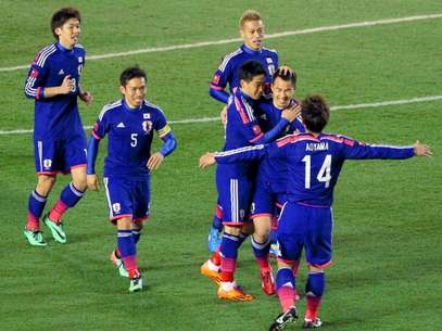 Japón y Grecia se enfrentan en duelo de perdedores