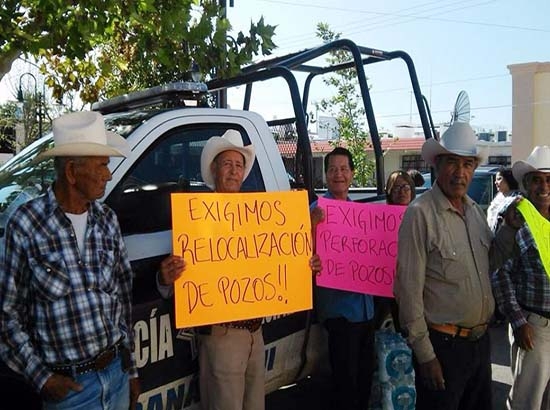 Sonora: Desesperados por agua contaminada, toman alcaldías