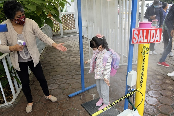 PC Municipal vigila que escuelas de Puebla cumplan con normas santarias
