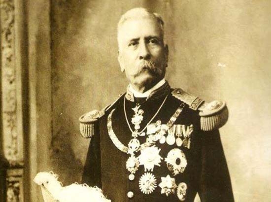 Se olvidan de Porfirio Díaz en París
