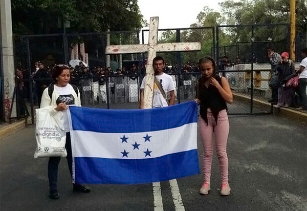 Caravana de migrantes centroamericanos pidió audiencia con EPN
