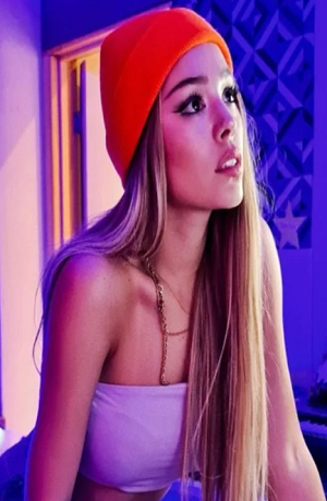 Danna Paola enamora a sus fans con bikini