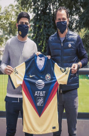 Sergio Díaz llegó al América, firmó contrato y portará la playera #6