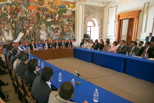 Gali garantiza tranquilidad laboral a sindicalizados del ayuntamiento de Puebla