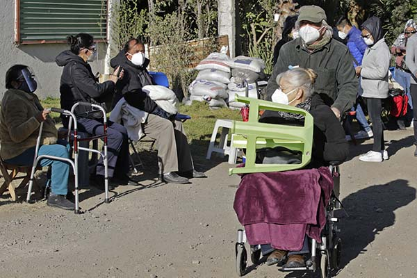 Arzobispo de Puebla pide mejores condiciones para adultos mayores en vacunación